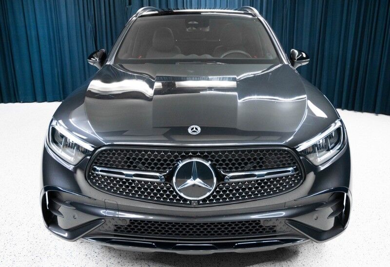 2025 Mercedes-Benz GLC 300 SUV