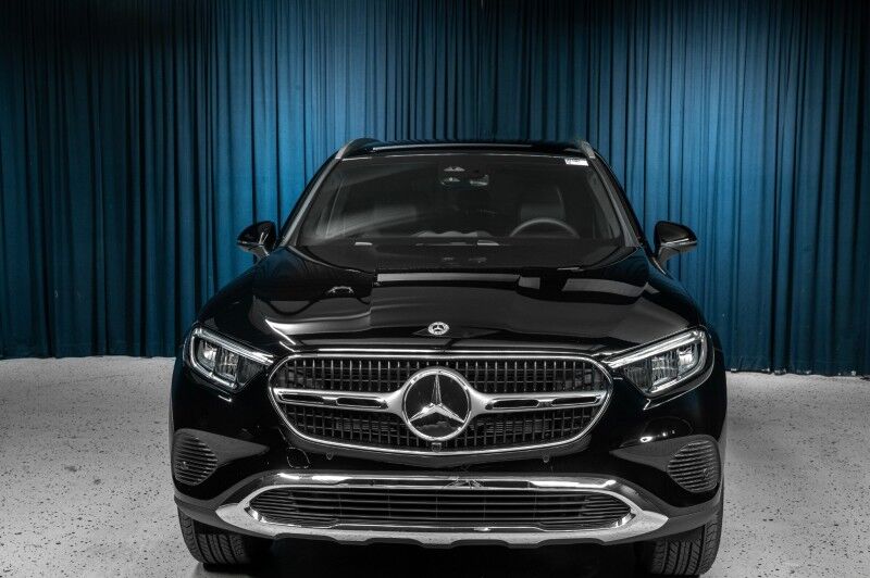 2025 Mercedes-Benz GLC 300 SUV