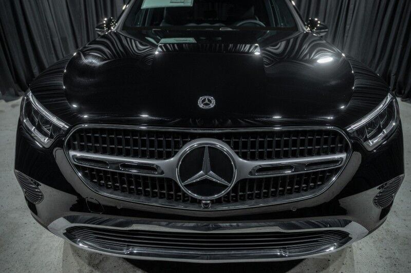 2025 Mercedes-Benz GLC 300 SUV