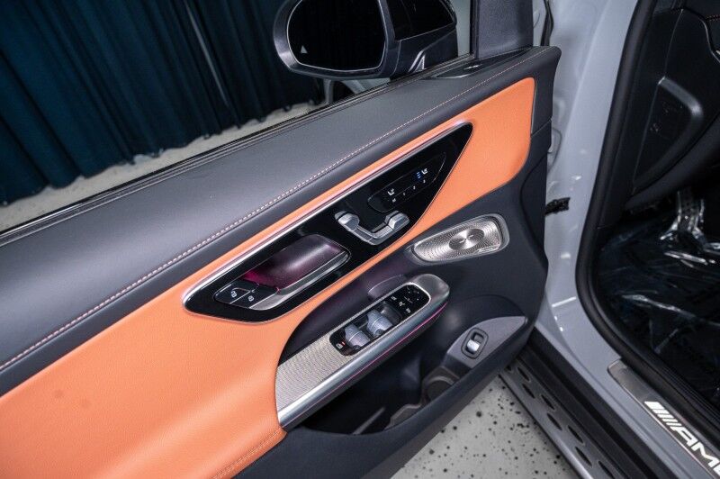 2025 Mercedes Benz GLC 43 AMG 4MATIC photo 10