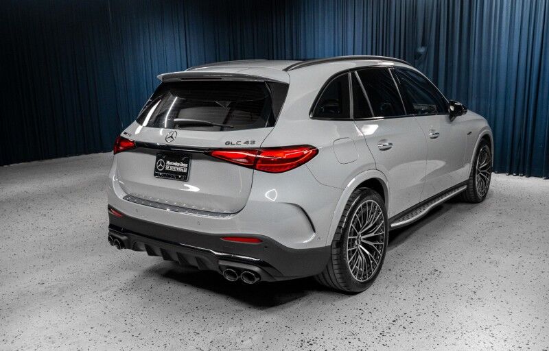 2025 Mercedes Benz GLC 43 AMG 4MATIC photo 5