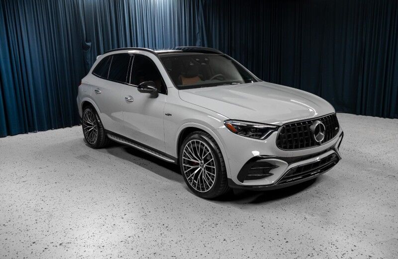2025 Mercedes Benz GLC 43 AMG 4MATIC photo 3