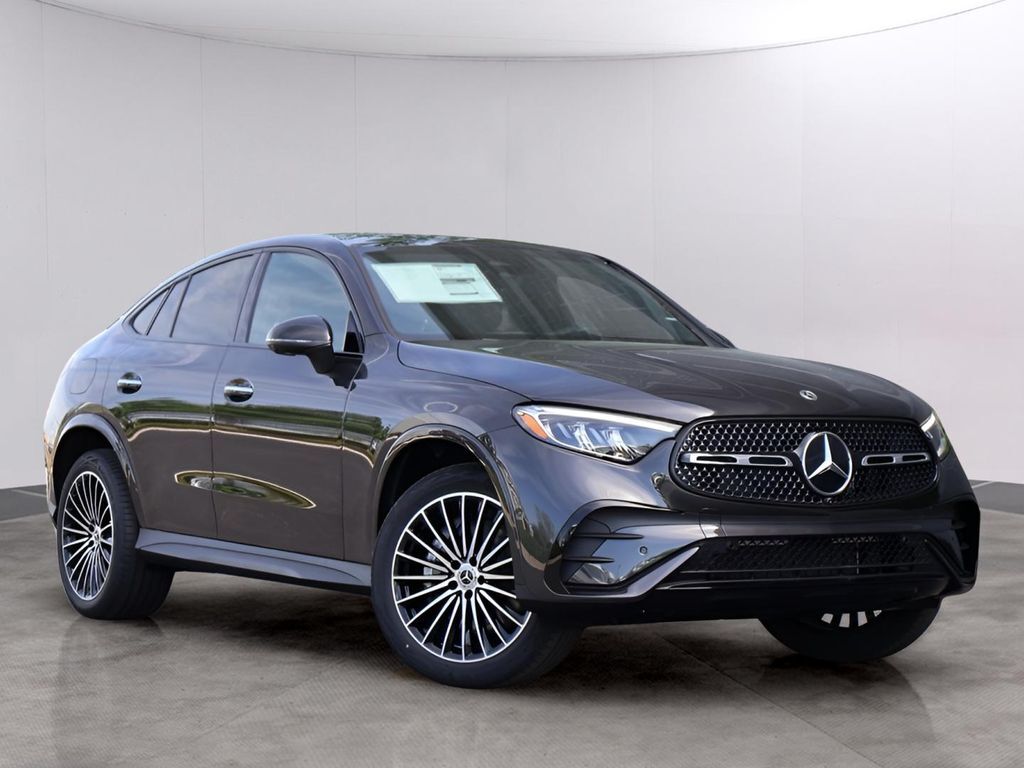 2025 Mercedes-Benz GLC