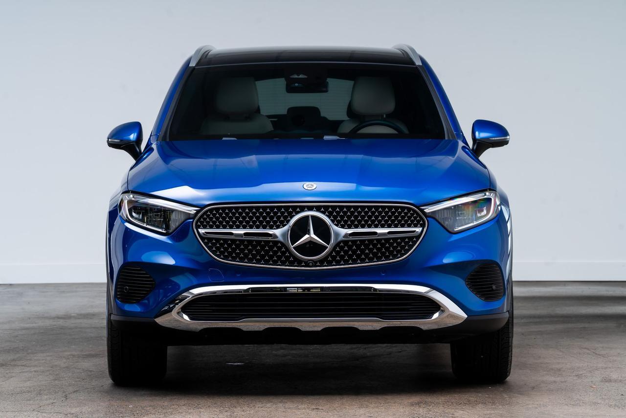 2025 Mercedes-Benz GLC GLC 300 Exclusive Trim AMG Line Portland OR
