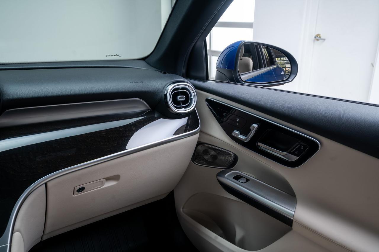 2025 Mercedes-Benz GLC GLC 300 Exclusive Trim AMG Line Portland OR