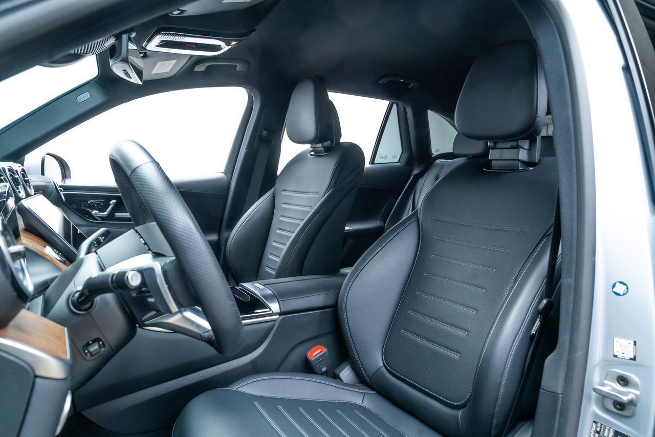 2025 Mercedes-Benz GLC GLC 350e 1 Owner AMG Line Active Park Assist Portland OR