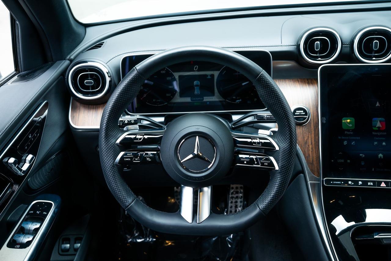 2025 Mercedes-Benz GLC GLC 350e 1 Owner AMG Line Active Park Assist Portland OR