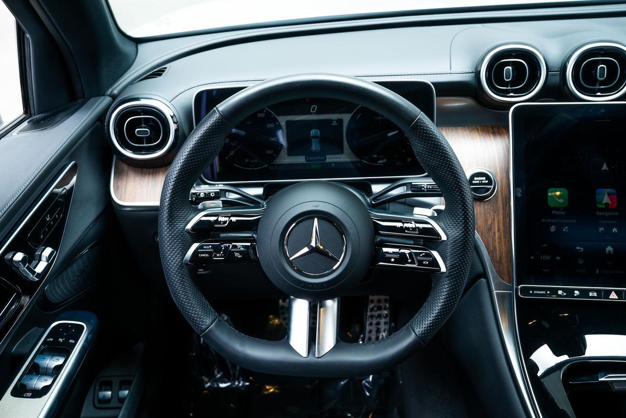 2025 Mercedes-Benz GLC GLC 350e 1 Owner AMG Line Active Park Assist Portland OR