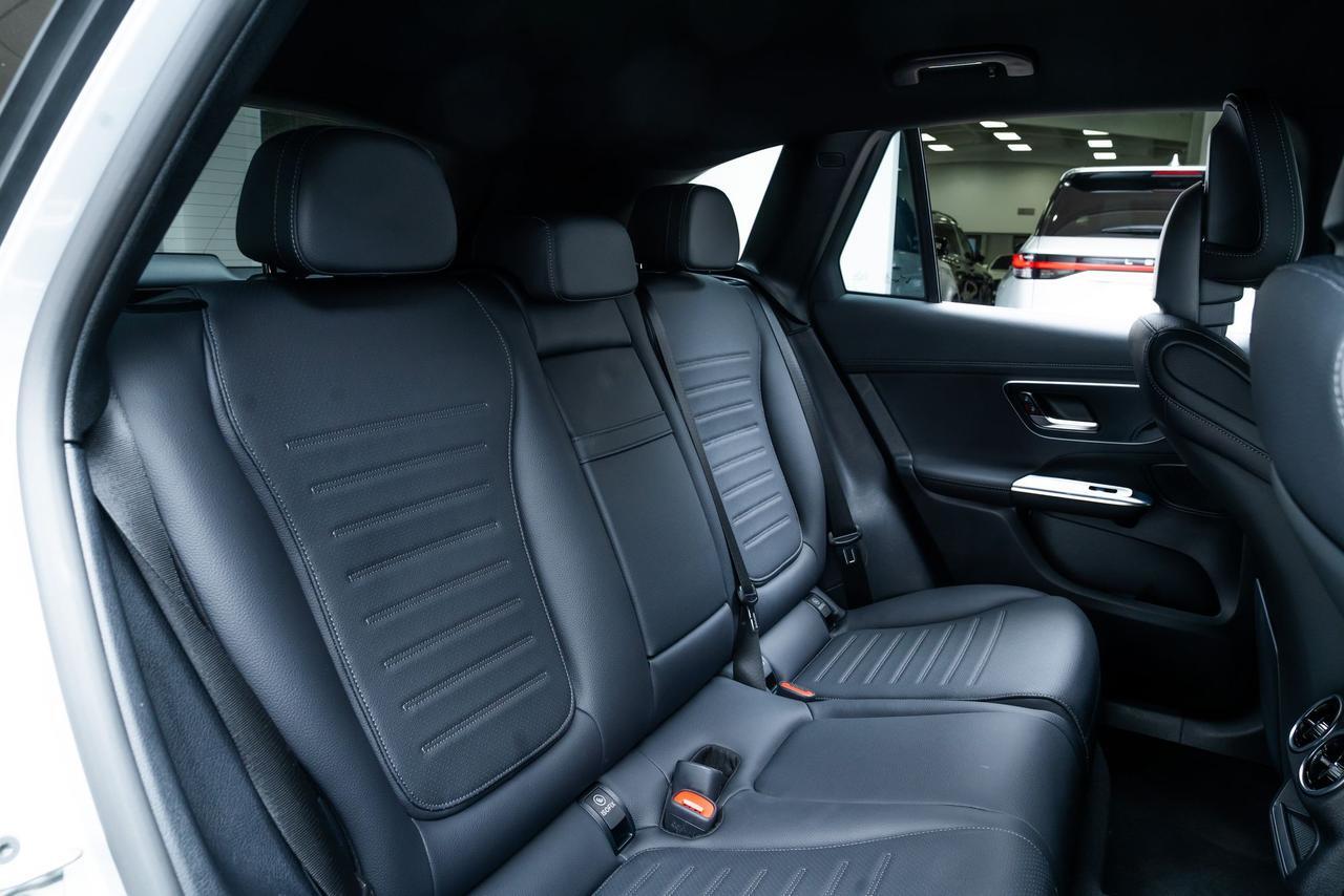 2025 Mercedes-Benz GLC GLC 350e 1 Owner AMG Line Active Park Assist Portland OR