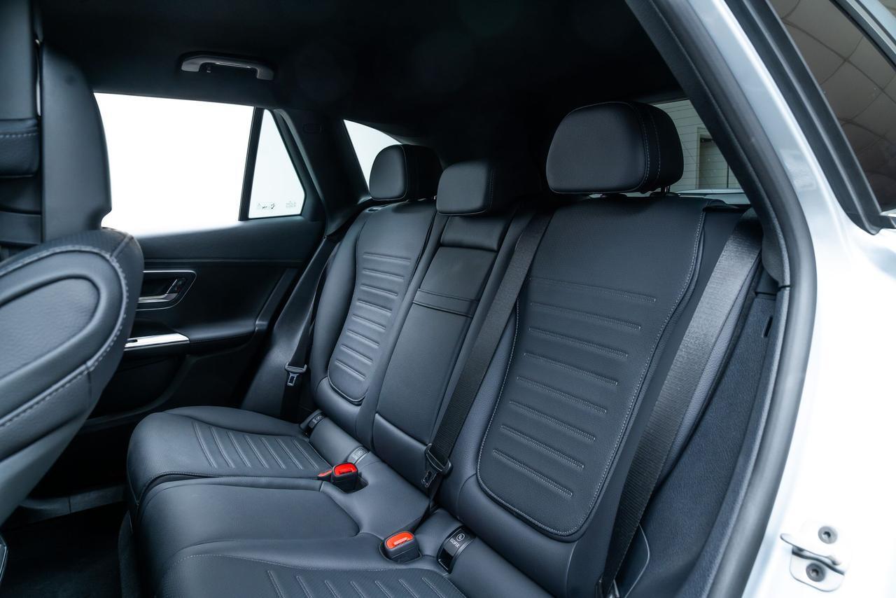 2025 Mercedes-Benz GLC GLC 350e 1 Owner AMG Line Active Park Assist Portland OR