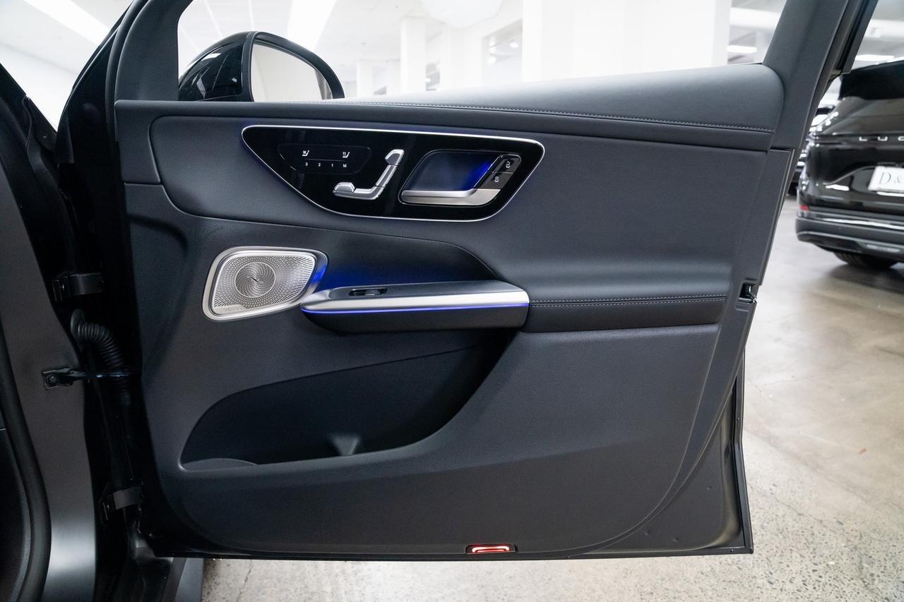 2025 Mercedes-Benz GLC GLC 350e 1 Owner AMG Line Exclusive Trim Portland OR