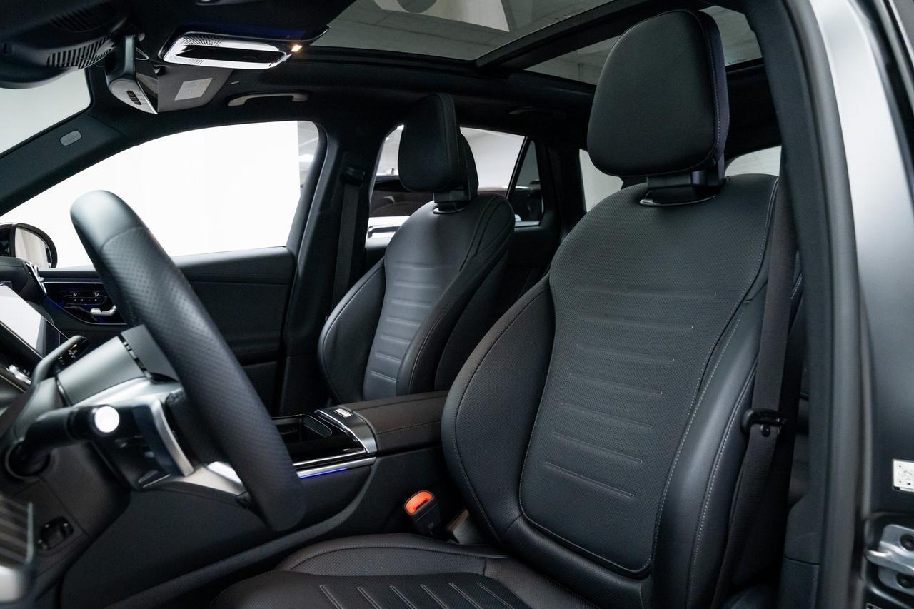 2025 Mercedes-Benz GLC GLC 350e 1 Owner AMG Line Exclusive Trim Portland OR