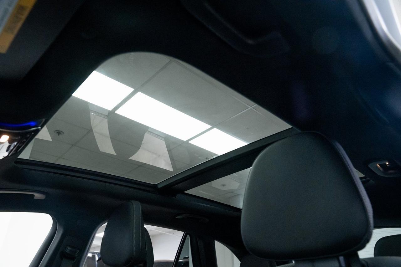 2025 Mercedes-Benz GLC GLC 350e 1 Owner AMG Line Exclusive Trim Portland OR