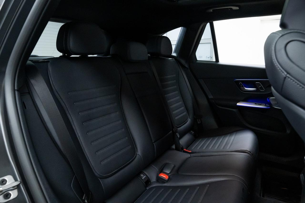 2025 Mercedes-Benz GLC GLC 350e 1 Owner AMG Line Exclusive Trim Portland OR