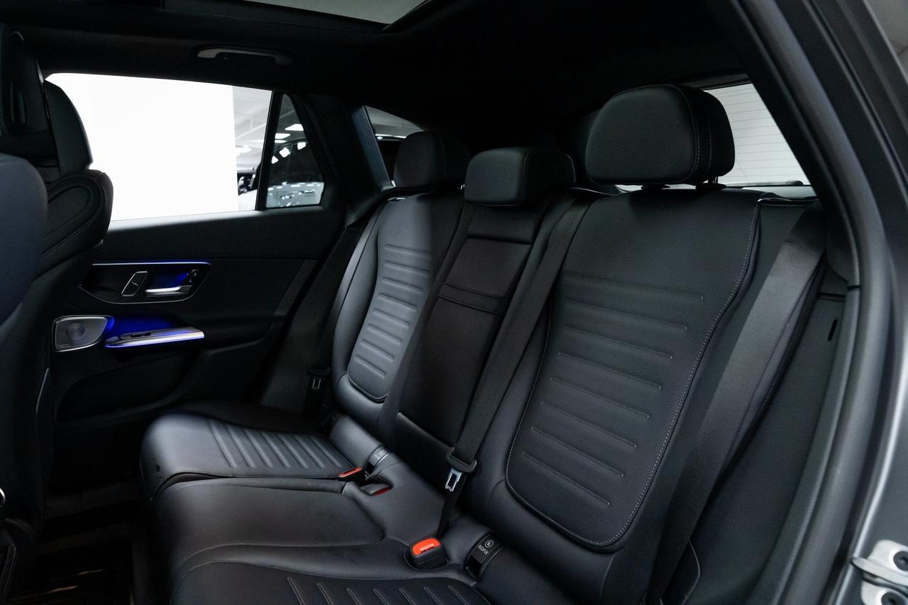 2025 Mercedes-Benz GLC GLC 350e 1 Owner AMG Line Exclusive Trim Portland OR