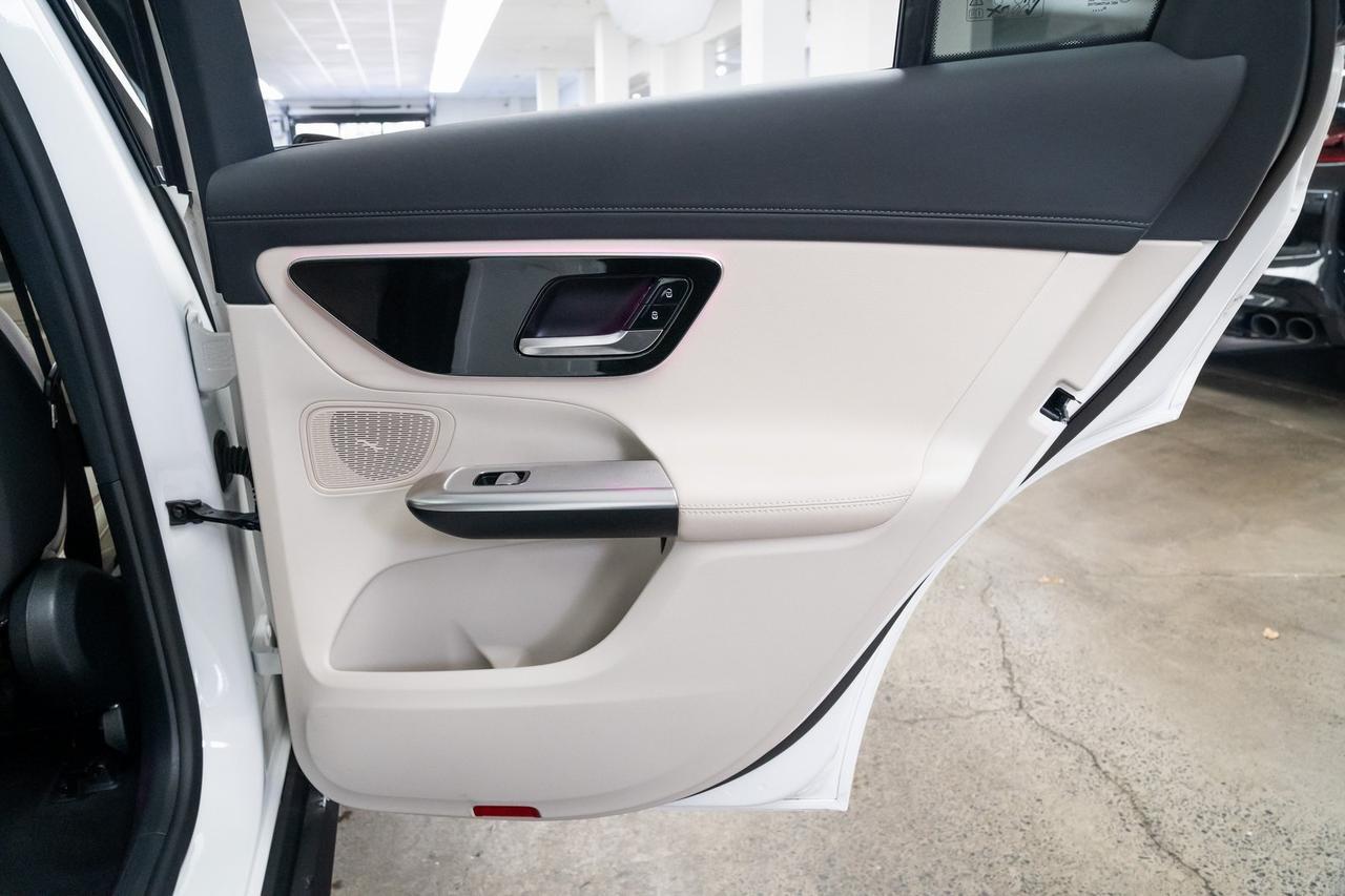 2025 Mercedes-Benz GLC GLC 350e 1 Owner Heated Seats Portland OR