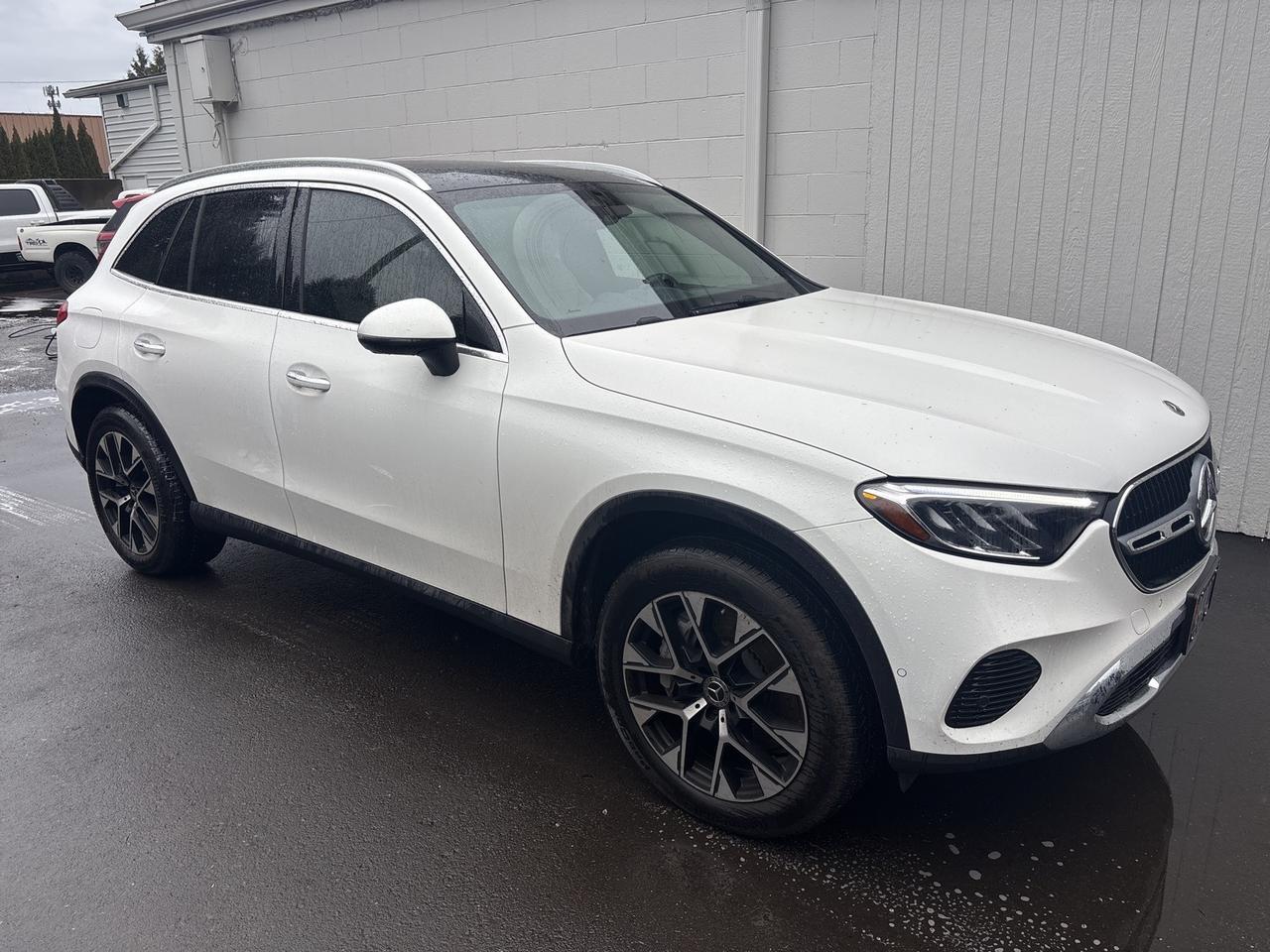 2025 Mercedes-Benz GLC