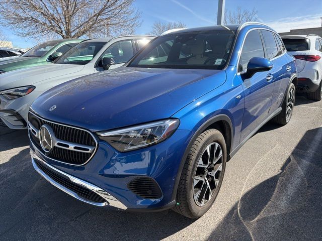 2025 Mercedes-Benz GLC