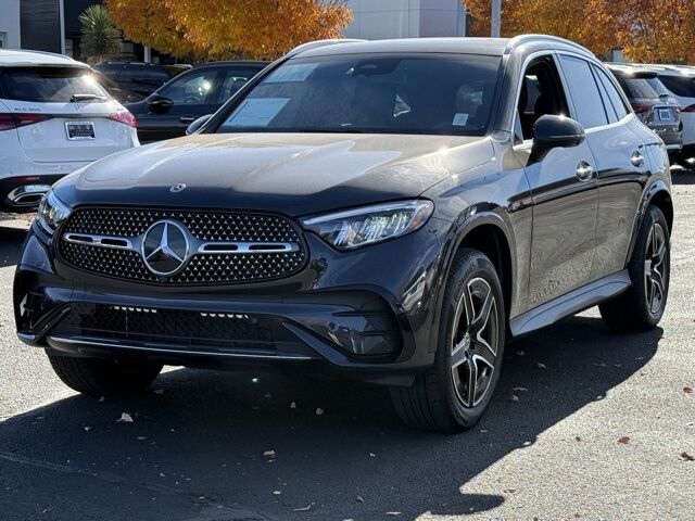 2025 Mercedes-Benz GLC