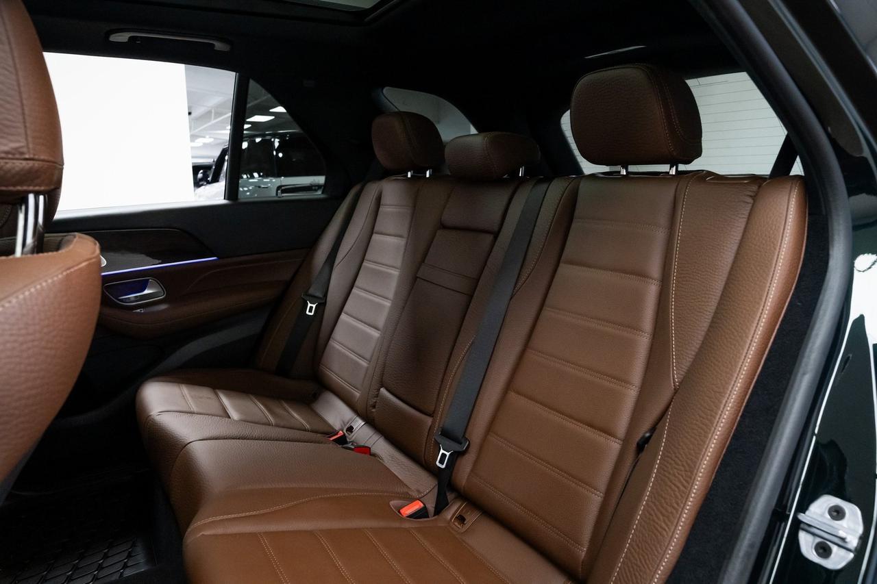 2025 Mercedes-Benz GLE GLE 450e 1 Owner AMG Line Exterior Panoramic Sliding Roof Portland OR