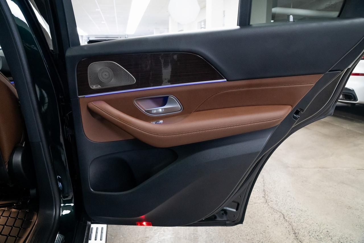 2025 Mercedes-Benz GLE GLE 450e 1 Owner AMG Line Exterior Panoramic Sliding Roof Portland OR