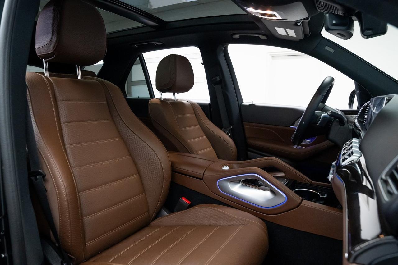 2025 Mercedes-Benz GLE GLE 450e 1 Owner AMG Line Exterior Panoramic Sliding Roof Portland OR