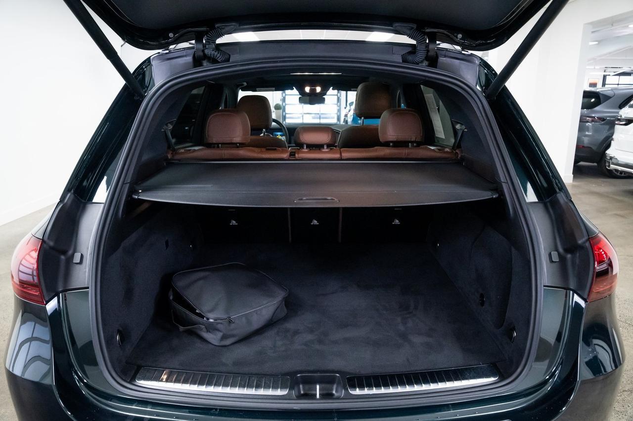 2025 Mercedes-Benz GLE GLE 450e 1 Owner AMG Line Exterior Panoramic Sliding Roof Portland OR