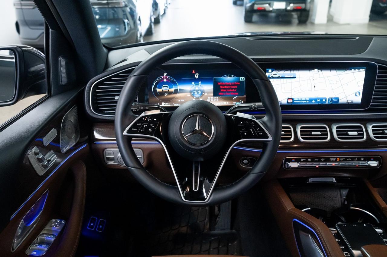 2025 Mercedes-Benz GLE GLE 450e 1 Owner AMG Line Exterior Panoramic Sliding Roof Portland OR