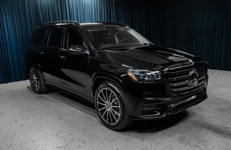 2025 Mercedes Benz GLS 450 4MATIC photo 4