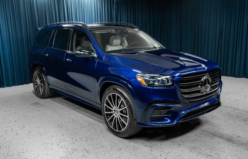 2025 Mercedes Benz GLS 450 4MATIC photo 3