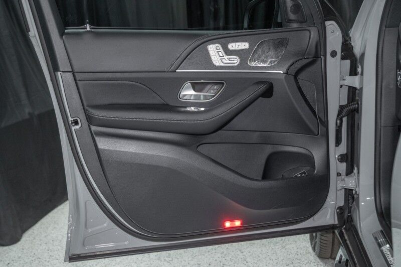 2025 Mercedes-Benz GLS Base - Photo 10