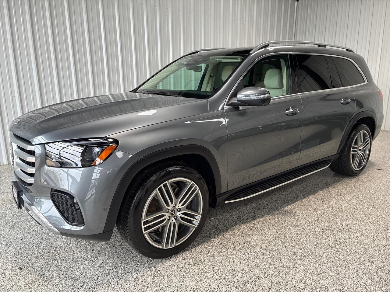 2025 Mercedes-Benz GLS450 Buckets, Illuminated Running Boards, Heated Steering Wheel