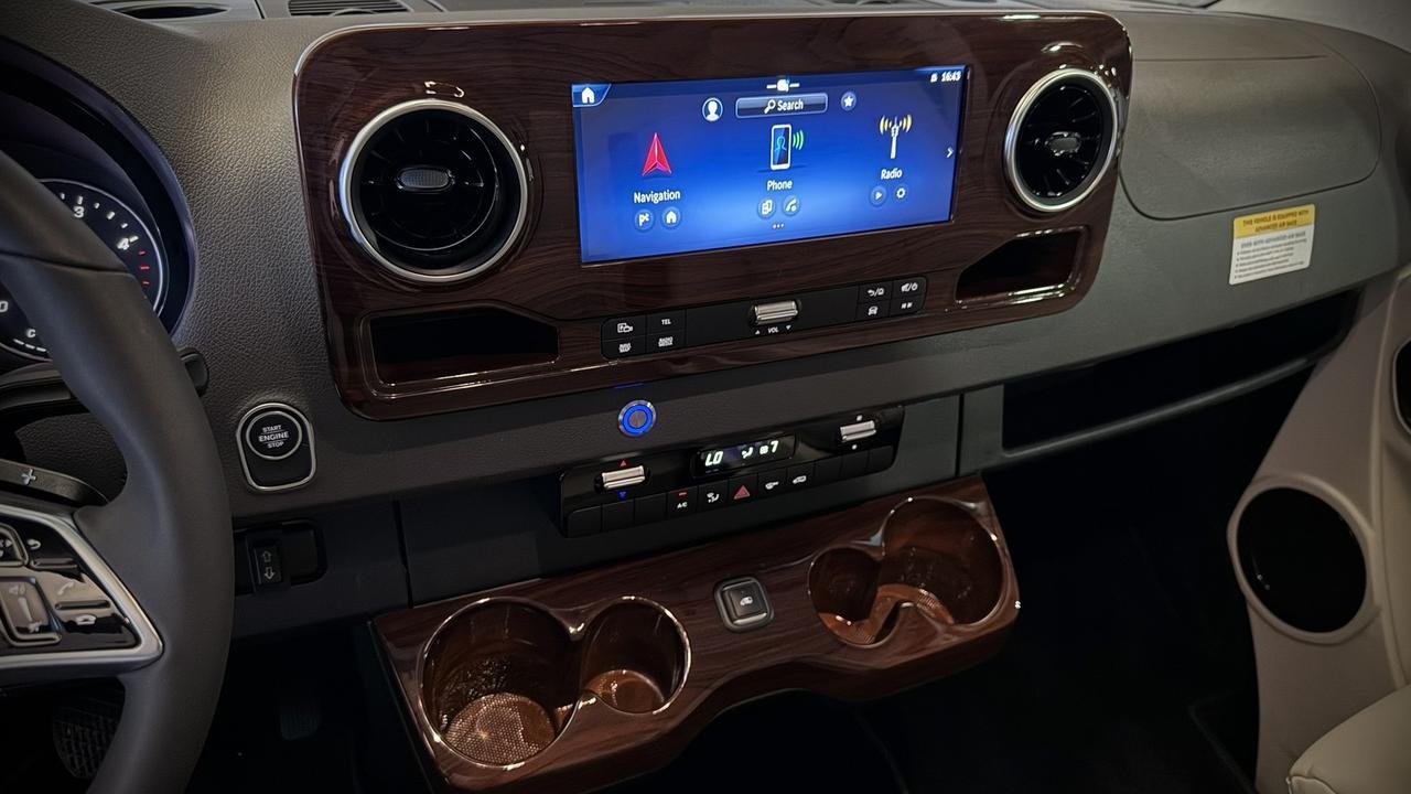 2025 Mercedes Benz Lexani Motorcars Regalia Anaheim Hills CA