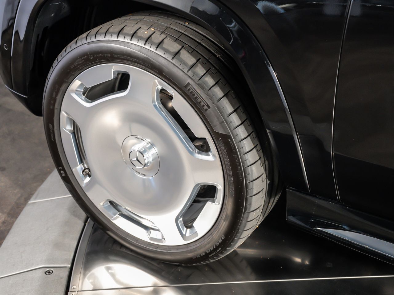 2025 Mercedes-Benz Maybach GLS 600 4MATIC Santa Clarita CA