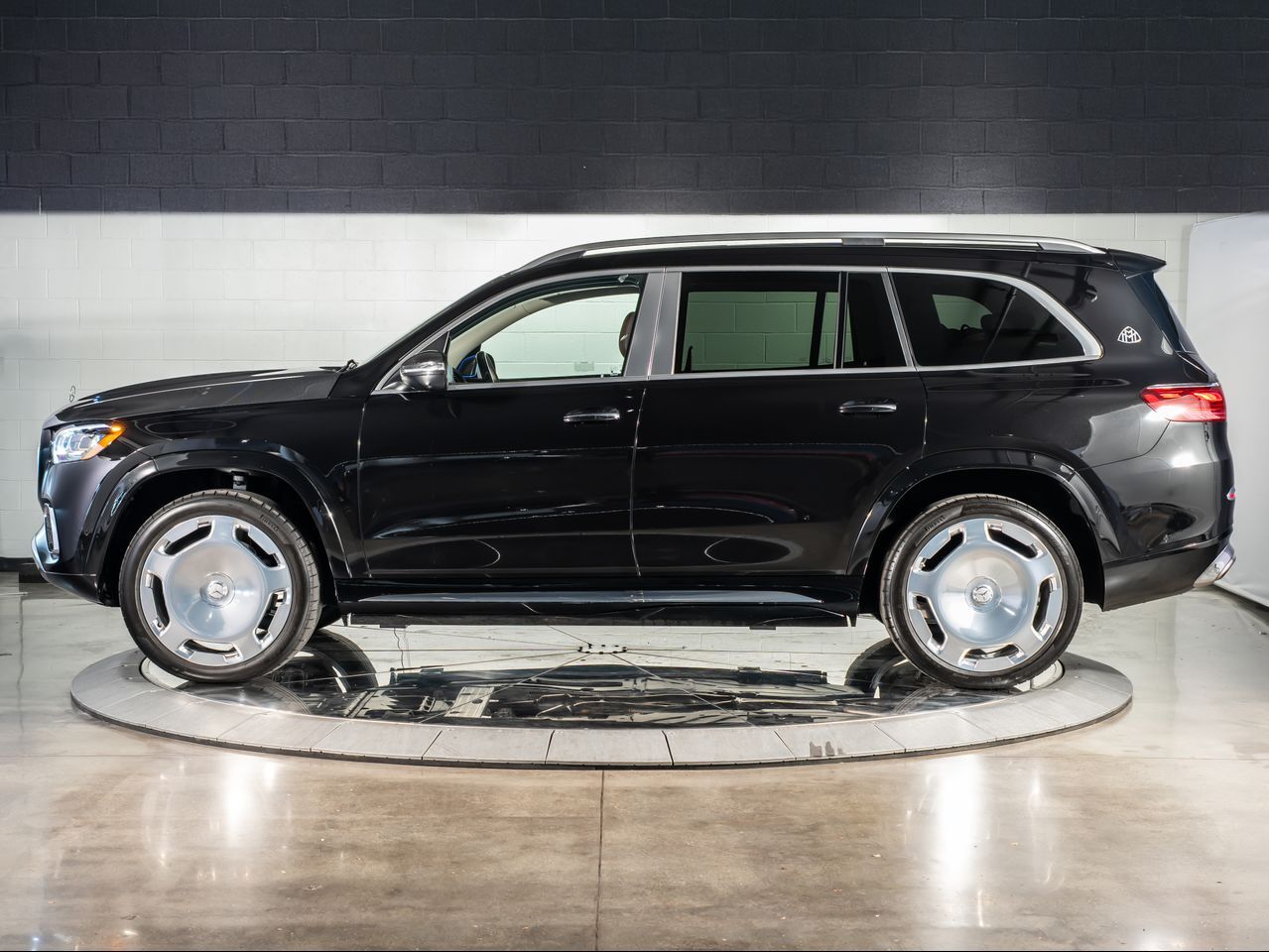 2025 Mercedes-Benz Maybach GLS 600 4MATIC Santa Clarita CA