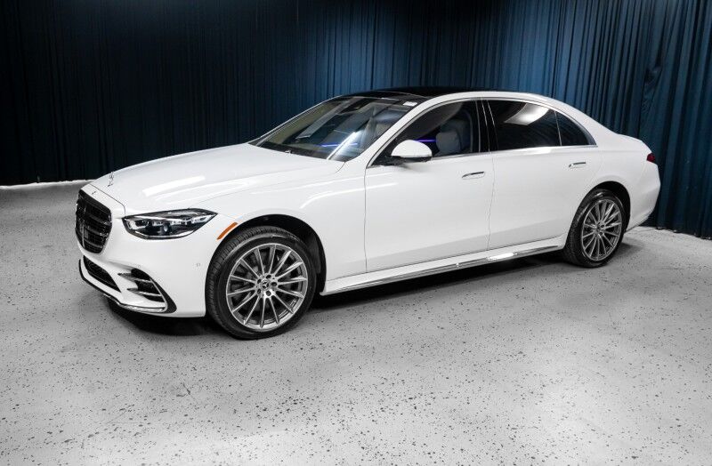 2026 Mercedes Benz S 580 4MATIC photo 3