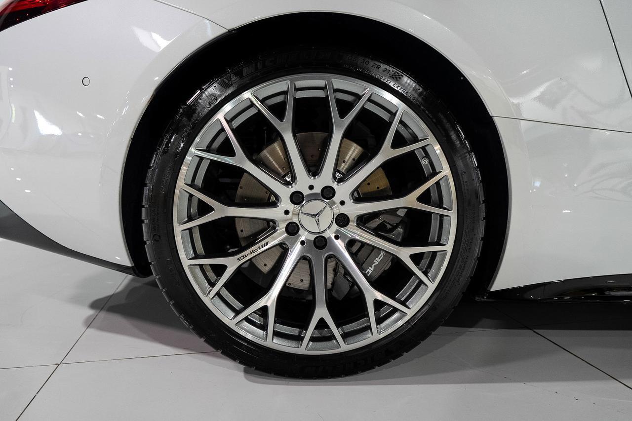 2025 Mercedes-Benz SL AMG SL 43 Moonlight White Metallic paint,Night Package Plus,Exclusive Nappa leather interior & MORE! Fort Lauderdale FL