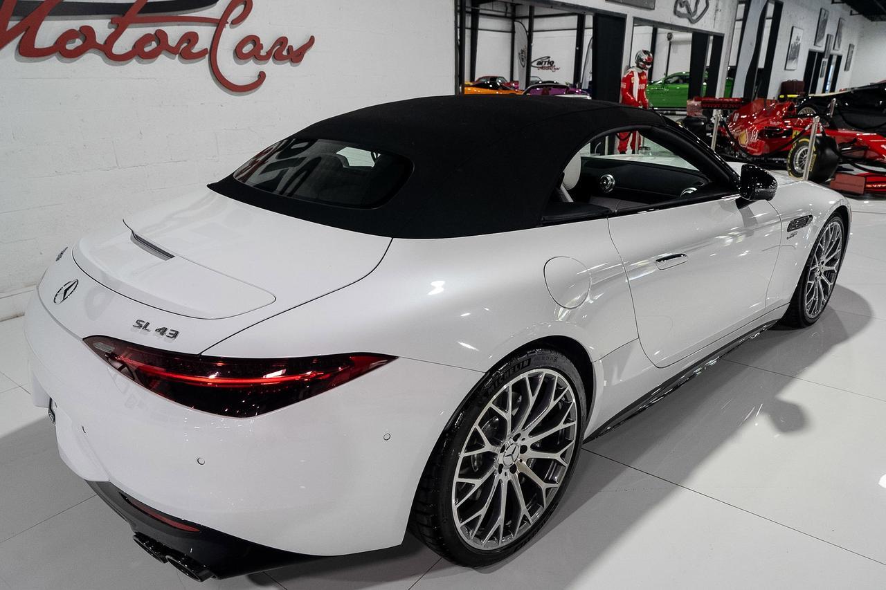 2025 Mercedes-Benz SL AMG SL 43 Moonlight White Metallic paint,Night Package Plus,Exclusive Nappa leather interior & MORE! Fort Lauderdale FL