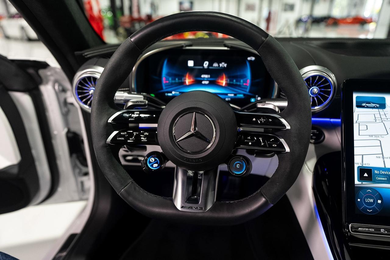 2025 Mercedes-Benz SL AMG SL 43 Moonlight White Metallic paint,Night Package Plus,Exclusive Nappa leather interior & MORE! Fort Lauderdale FL