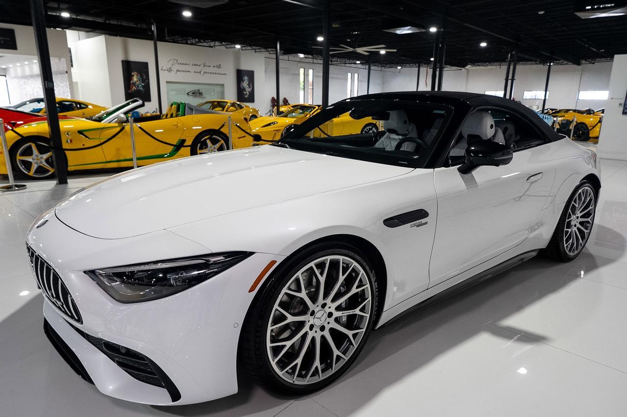 2025 Mercedes-Benz SL AMG SL 43 Moonlight White Metallic paint,Night Package Plus,Exclusive Nappa leather interior & MORE! Fort Lauderdale FL