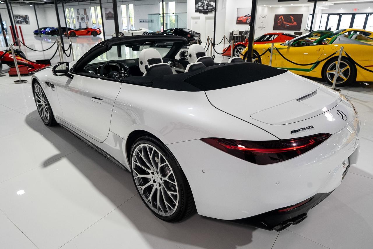 2025 Mercedes-Benz SL AMG SL 43 Moonlight White Metallic paint,Night Package Plus,Exclusive Nappa leather interior & MORE! Fort Lauderdale FL