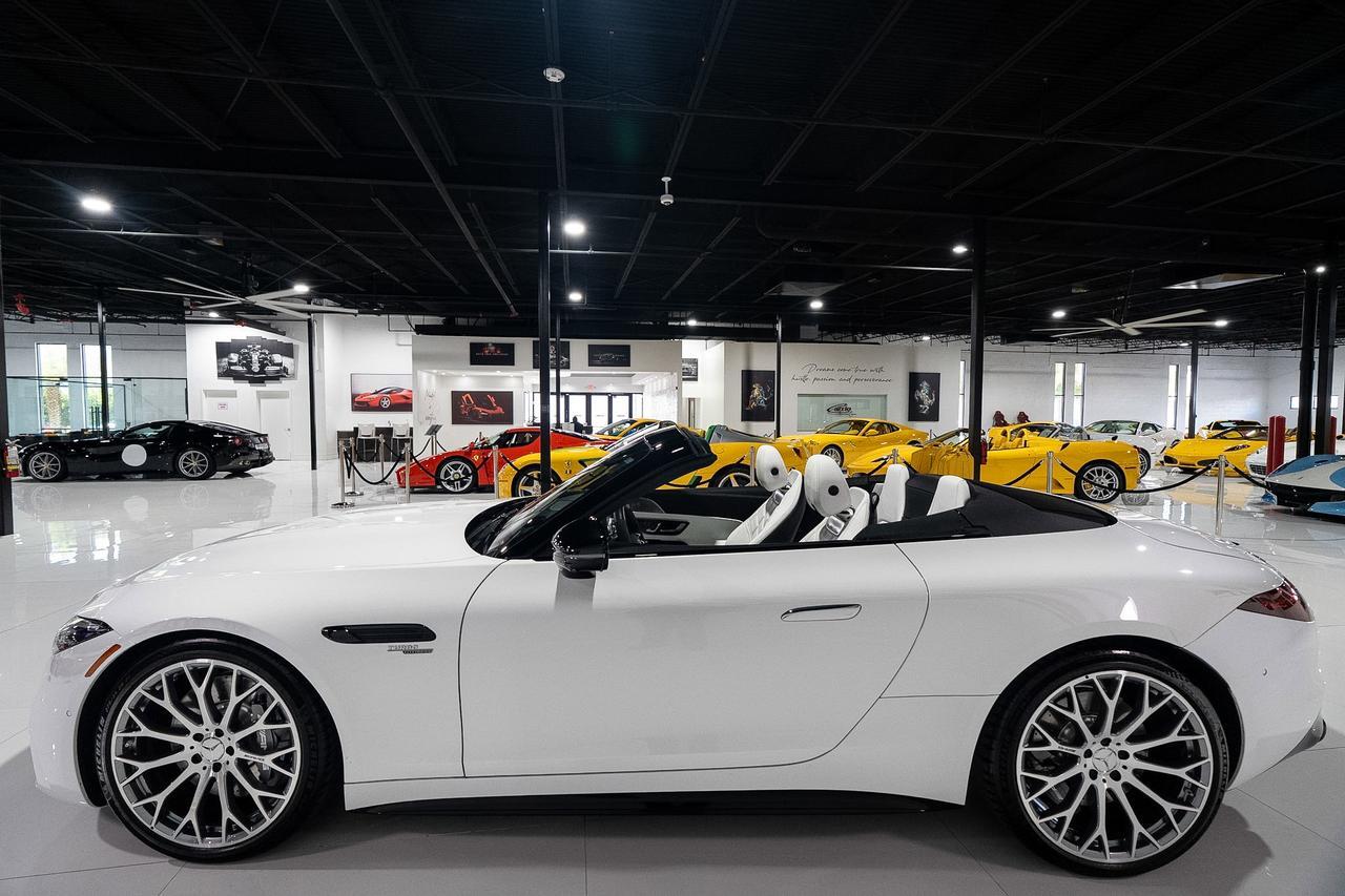 2025 Mercedes-Benz SL AMG SL 43 Moonlight White Metallic paint,Night Package Plus,Exclusive Nappa leather interior & MORE! Fort Lauderdale FL