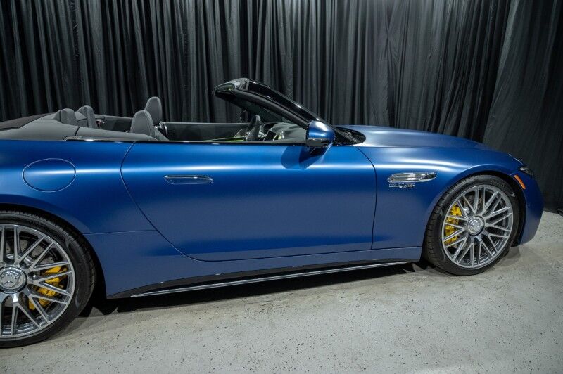 2025 Mercedes Benz SL AMG 55 photo 4