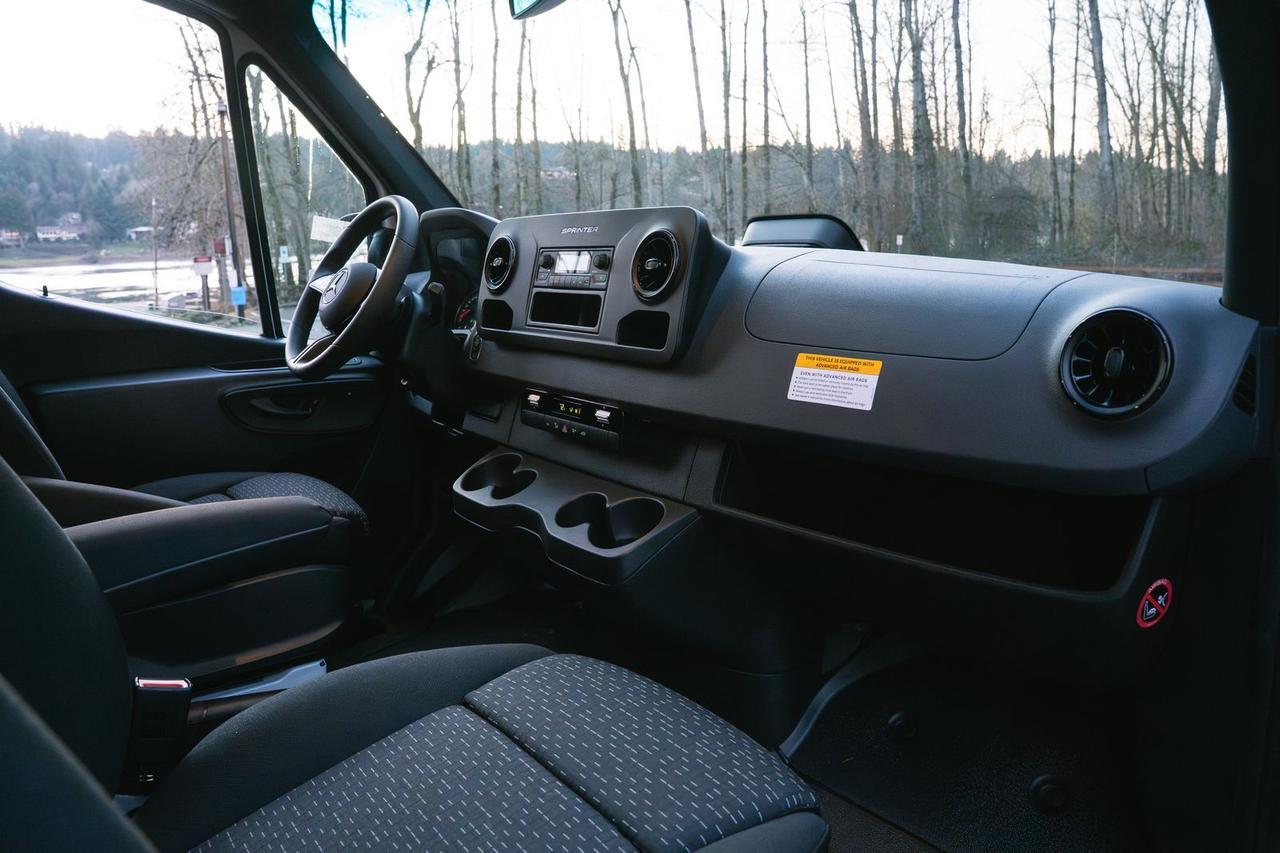 2025 Mercedes-Benz Sprinter 2500 Cargo 144 WB Gladstone OR