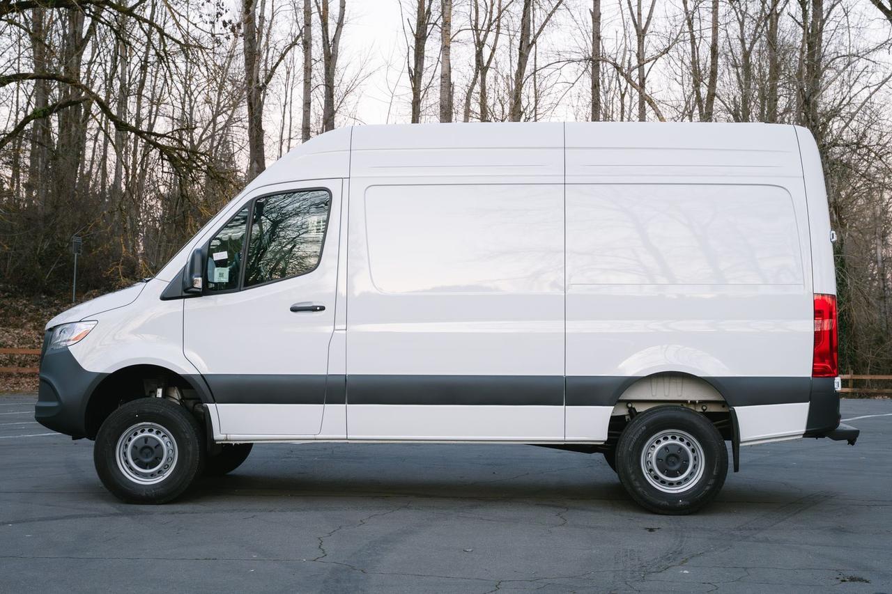 2025 Mercedes-Benz Sprinter 2500 Cargo 144 WB Gladstone OR