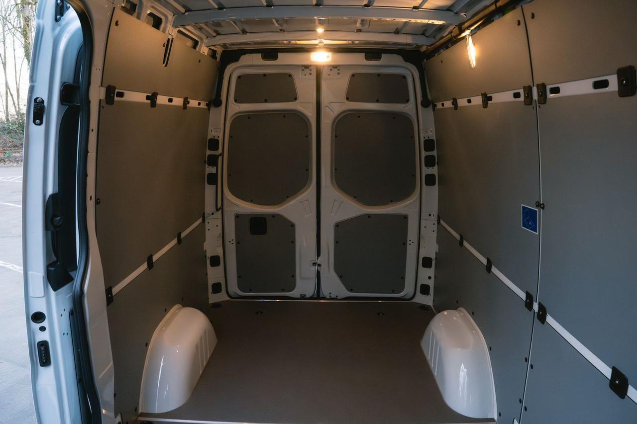 2025 Mercedes-Benz Sprinter 2500 Cargo 144 WB Gladstone OR