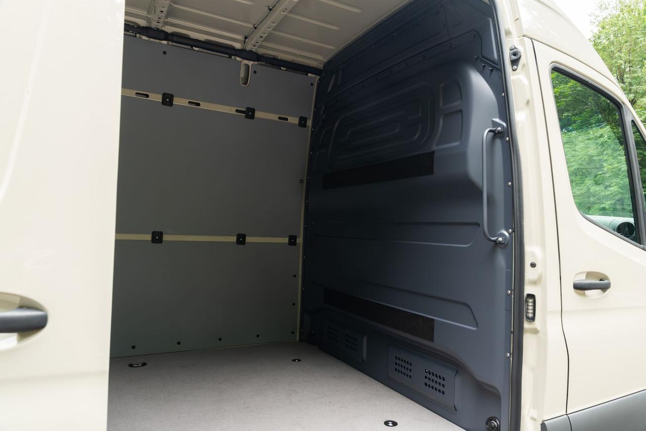 2025 Mercedes-Benz Sprinter 2500 Cargo 144 WB Gladstone OR