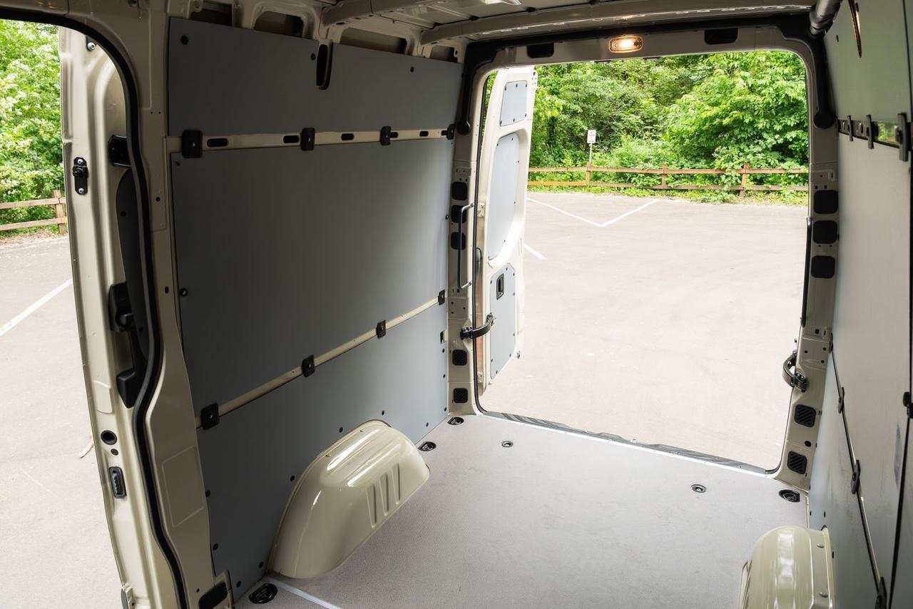 2025 Mercedes-Benz Sprinter 2500 Cargo 144 WB Gladstone OR