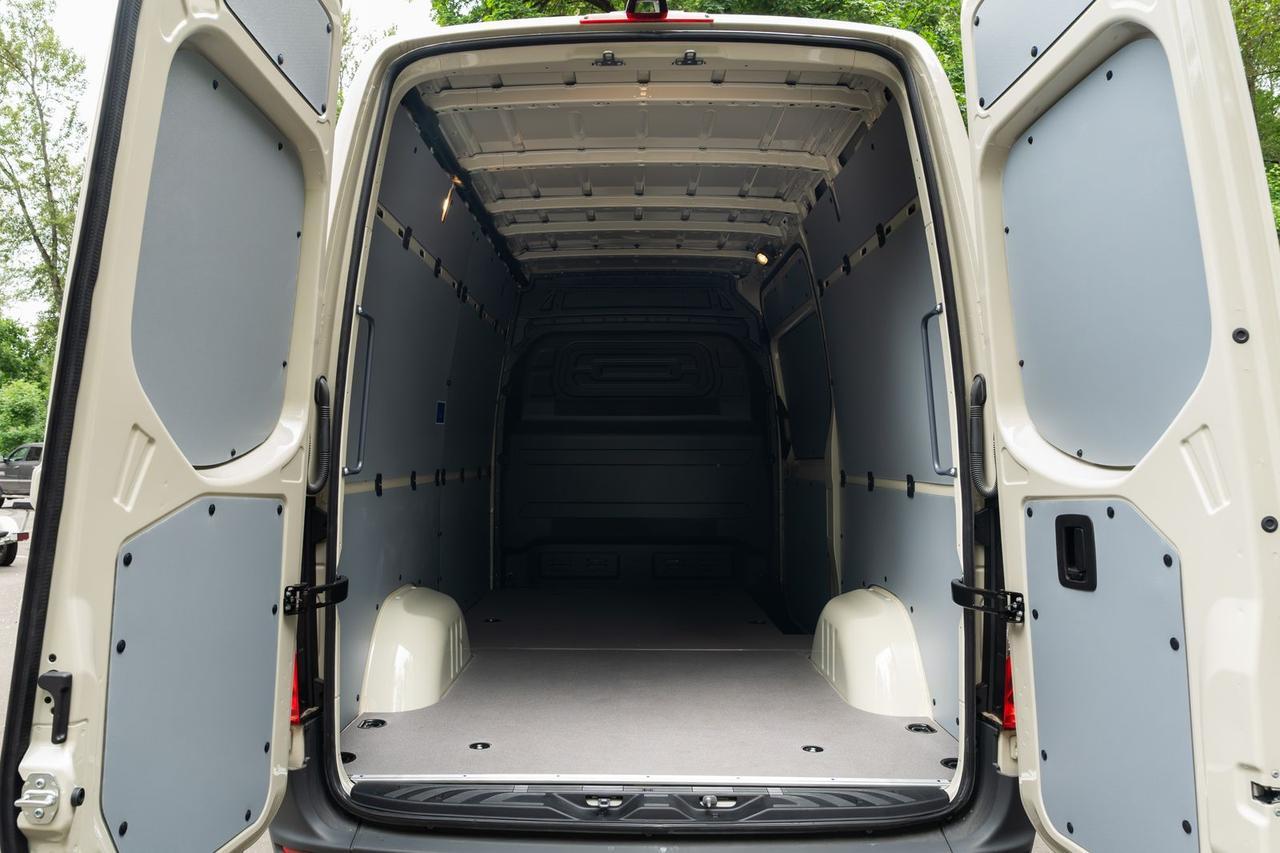 2025 Mercedes-Benz Sprinter 2500 Cargo 144 WB Gladstone OR