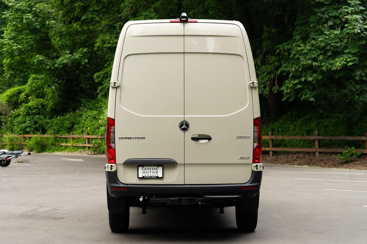 2025 Mercedes-Benz Sprinter 2500 Cargo 144 WB Gladstone OR